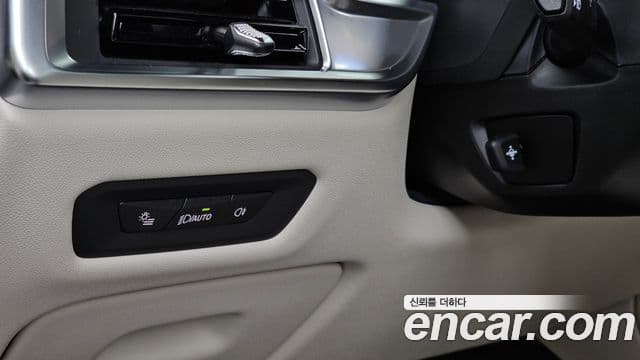 BMW X5 2025 — Photo 16/36