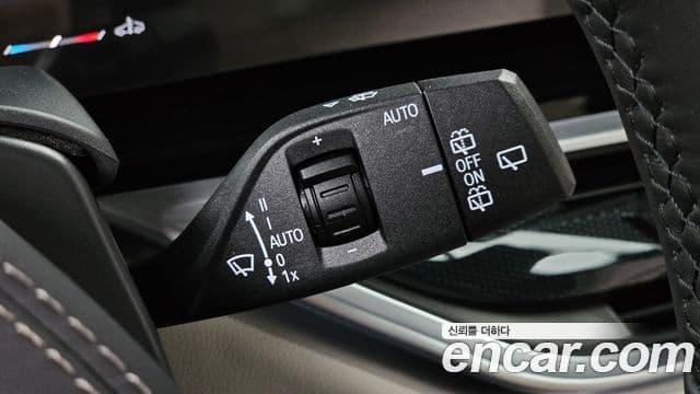 BMW X5 2025 — Photo 19/36