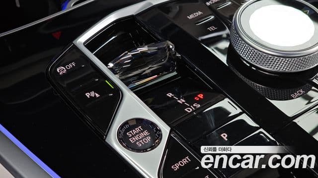 BMW X5 2025 — Photo 2/36