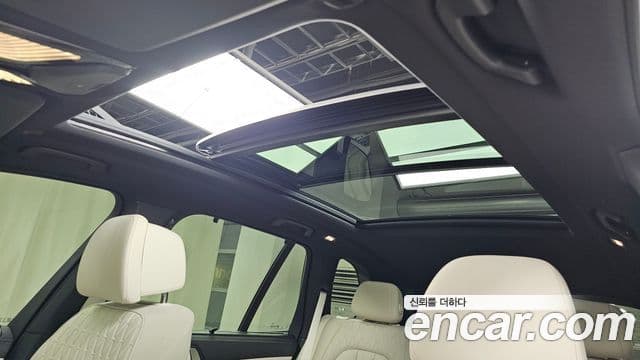 BMW X5 2025 — Photo 8/36