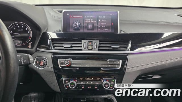 BMW X1 2022 — ფოტო 13/20