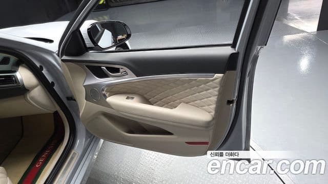 Genesis G70 2019 — ფოტო 16/35