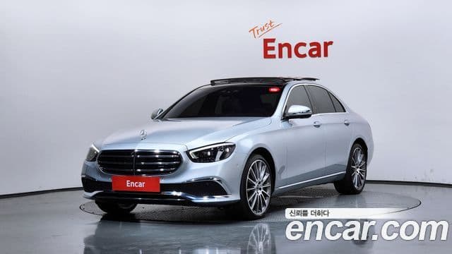 Mercedes-Benz E-Class 2023 — Şəkil 1/20