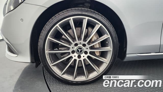 Mercedes-Benz E-Class 2023 — Şəkil 5/20
