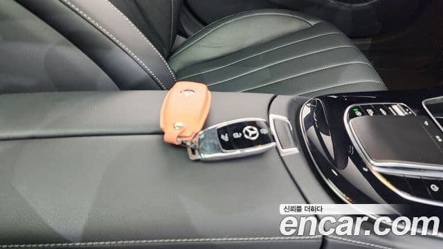 Mercedes-Benz E-Class 2023 — Şəkil 16/20