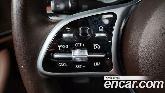 Mercedes-Benz E-Class 2019 — Şəkil 16/20