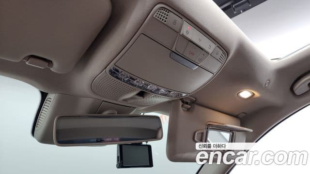 Mercedes-Benz E-Class 2019 — Şəkil 19/20