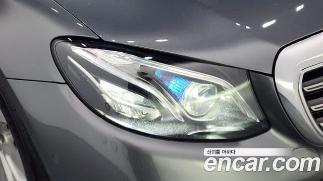 Mercedes-Benz E-Class 2019 — Şəkil 27/35