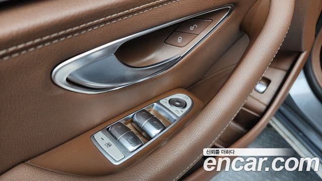Mercedes-Benz E-Class 2019 — Şəkil 35/35