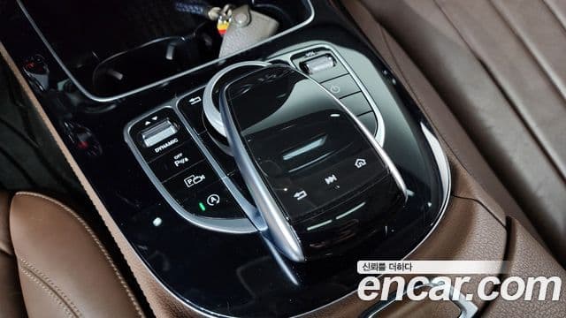 Mercedes-Benz E-Class 2019 — Şəkil 29/35
