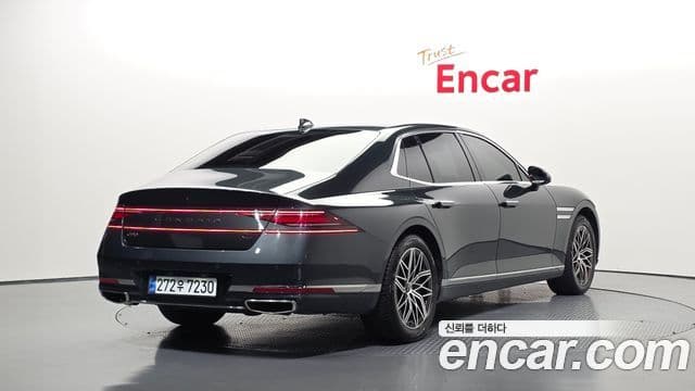Genesis G90 2022 — Şəkil 2/20