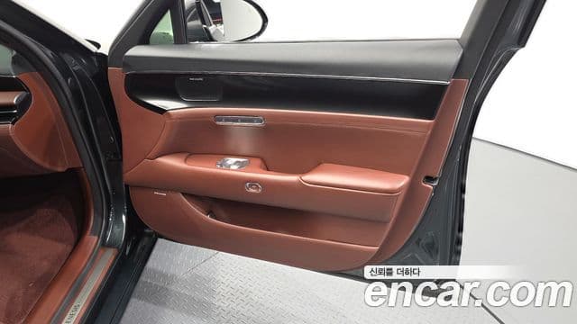 Genesis G90 2022 — Photo 18/33