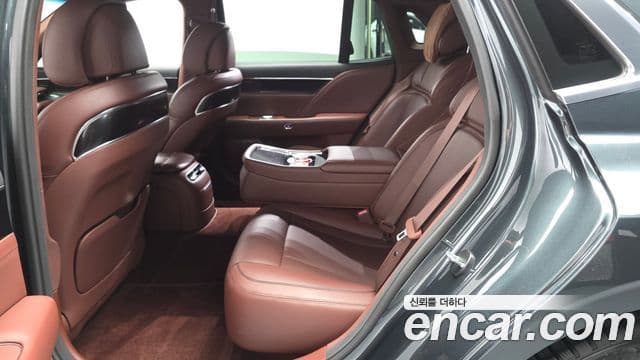 Genesis G90 2022 — Photo 2/33