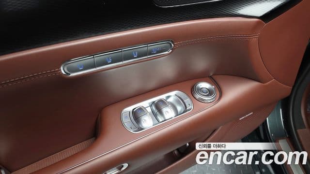 Genesis G90 2022 — Photo 17/33