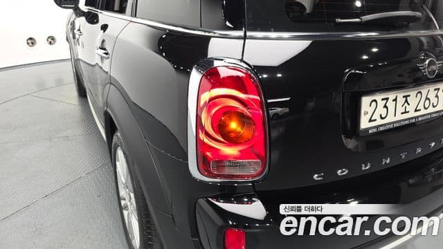 Mini Cooper Countryman 2020 — Photo 33/41