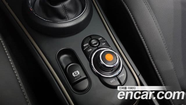 Mini Cooper Countryman 2020 — Photo 11/41