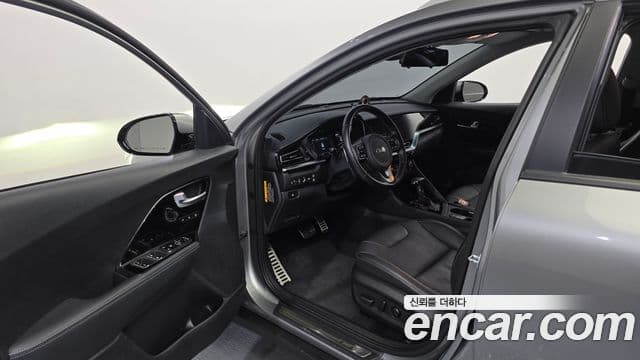 Kia Niro 2019 — Şəkil 10/20