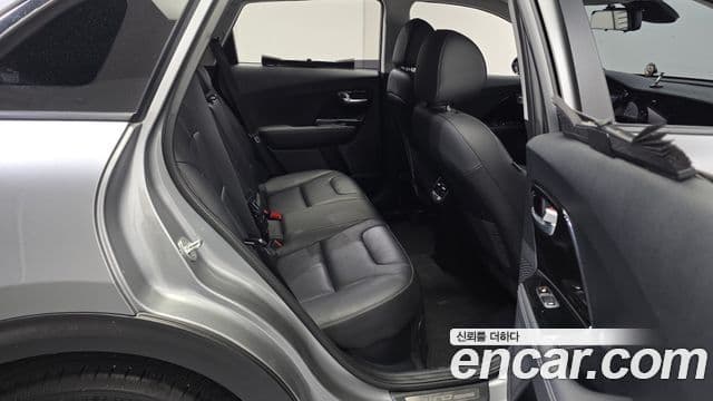 Kia Niro 2019 — Şəkil 11/20
