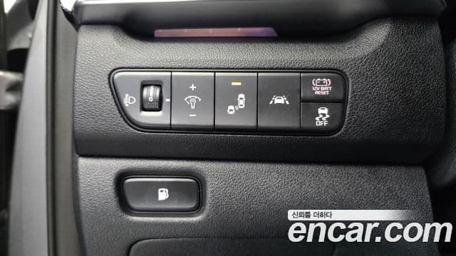 Kia Niro 2019 — Şəkil 14/20