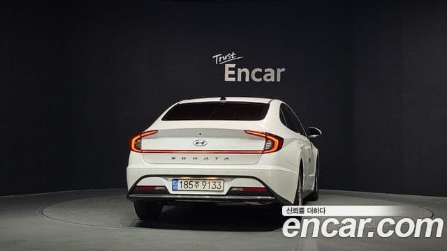 Hyundai Sonata Hybrid 2019 — Şəkil 12/32