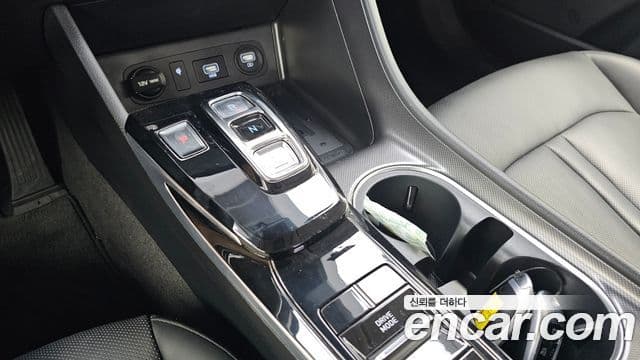 Hyundai Sonata Hybrid 2019 — Şəkil 7/32