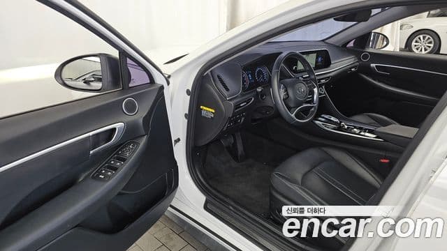 Hyundai Sonata Hybrid 2019 — Şəkil 16/32