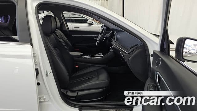 Hyundai Sonata Hybrid 2019 — Şəkil 14/32