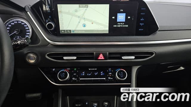 Hyundai Sonata Hybrid 2019 — Şəkil 26/32