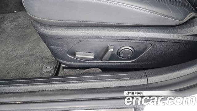 Hyundai Sonata Hybrid 2019 — Şəkil 23/32