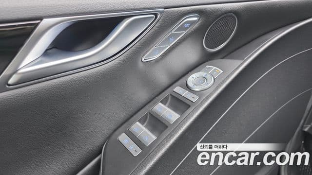 Genesis Electrified G80 2022 — Şəkil 12/20