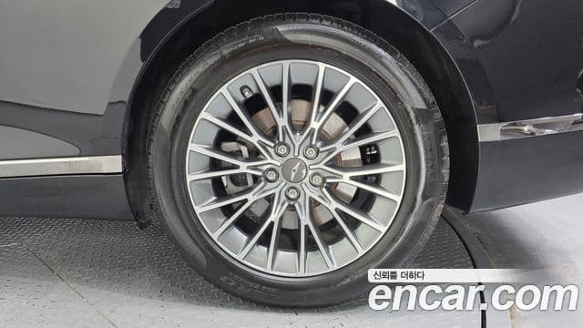 Genesis G80 2022 — Photo 12/31