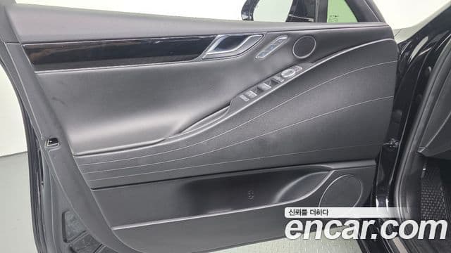 Genesis G80 2022 — Photo 25/31