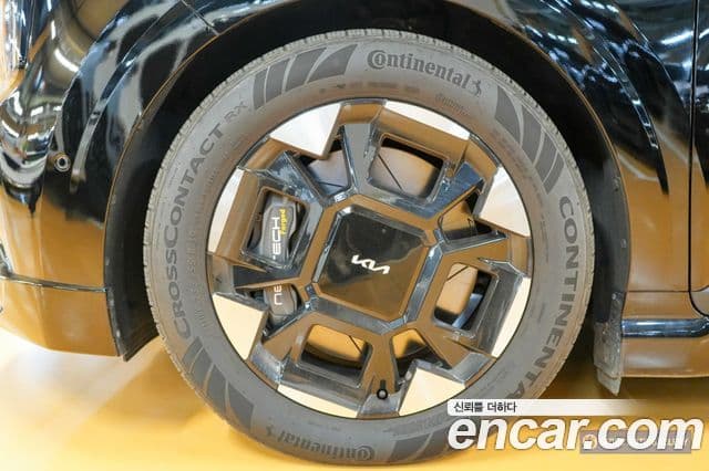 Kia Carnival 2024 — ფოტო 4/20