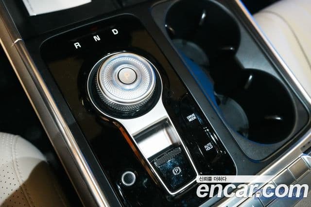 Kia Carnival 2024 — ფოტო 7/20