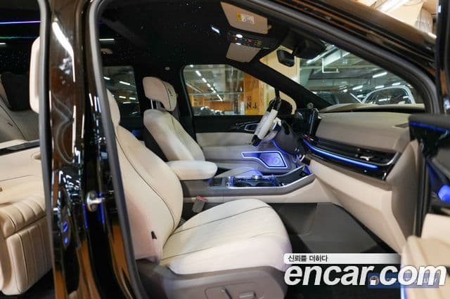 Kia Carnival 2024 — ფოტო 8/20
