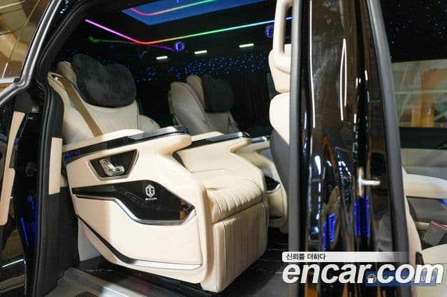 Kia Carnival 2024 — ფოტო 16/20