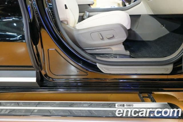 Kia Carnival 2024 — ფოტო 18/20