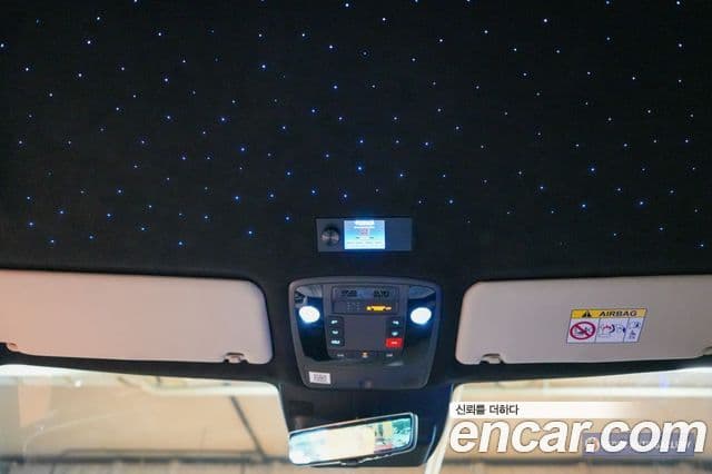 Kia Carnival 2024 — ფოტო 20/20