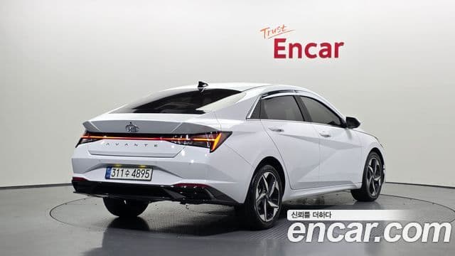 Hyundai Avante 2021 — ფოტო 2/20