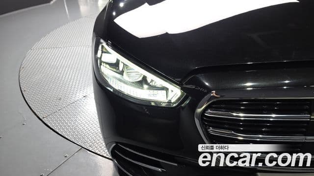 Mercedes-Benz S-Class 2022 — ფოტო 13/20