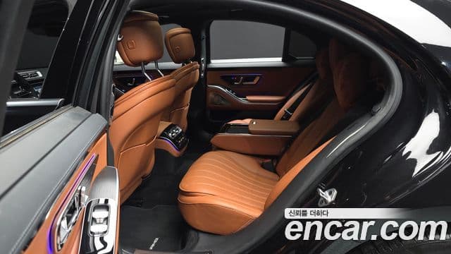 Mercedes-Benz S-Class 2022 — ფოტო 17/20