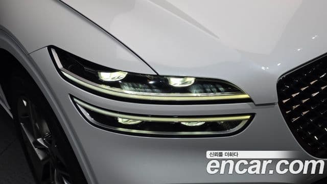 Genesis GV70 2023 — Photo 15/30