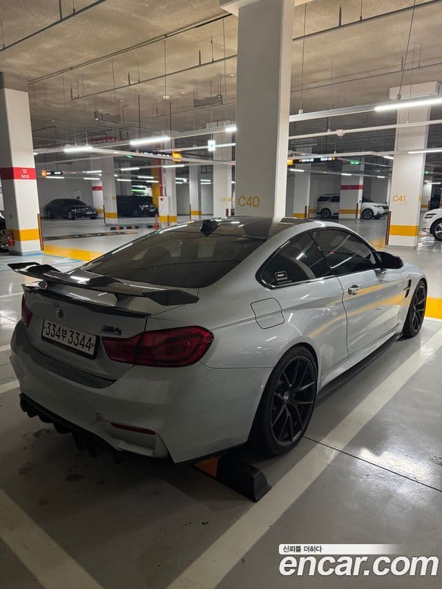 BMW M4 2018 — Şəkil 1/11