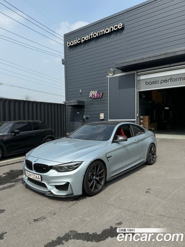 BMW M4 2018 — Şəkil 9/11