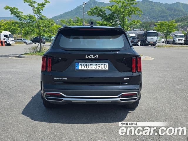 Kia Sorento 2022 — ფოტო 3/19