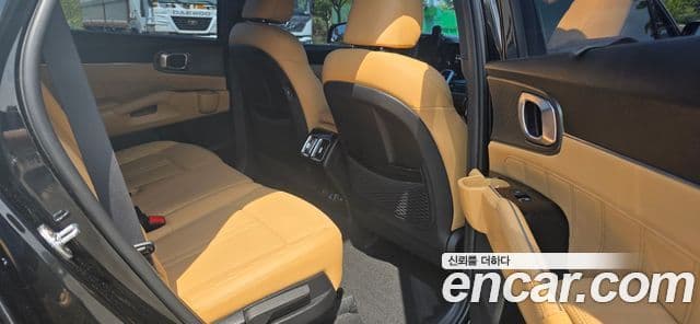 Kia Sorento 2022 — ფოტო 10/19