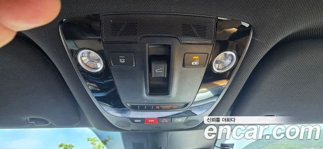 Kia Sorento 2022 — ფოტო 17/19