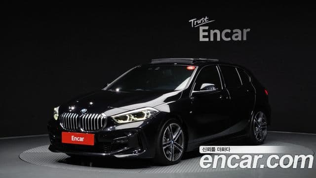 BMW 1 Series 2022 — Şəkil 1/20