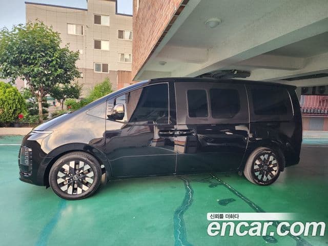Hyundai Staria 2025 — ფოტო 3/20