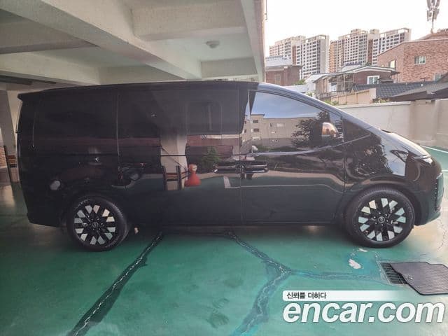 Hyundai Staria 2025 — ფოტო 6/20